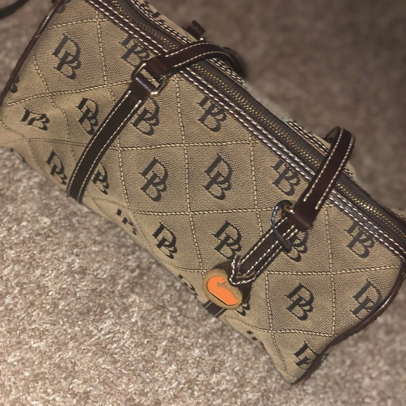 ❤️Dooney&Bouke Purse - Picture 1 of 6